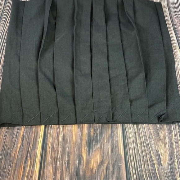 Together Charcoal Gray “Poet Core” Pleated Skirt- Size 6 - Picture 3 of 9